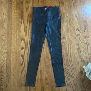 Spanx Faux Leather Legging Size M